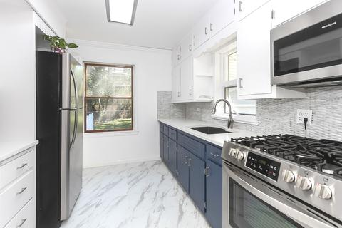 703 S Gables Blvd, Wheaton, IL 60189 photo 8