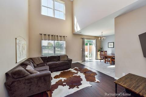 422 Acushnet St, Elgin, IL 60124 photo 2