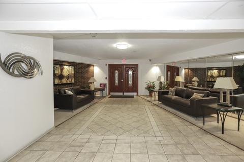 1430 Sandstone Dr #116, Wheeling, IL 60090 photo 4