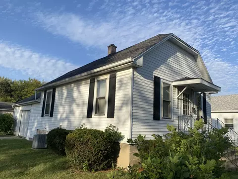 228 W 2nd Pl, Spring Valley, IL 61362 photo 9