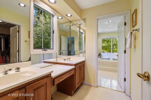 811 Becker Rd, Glenview, IL 60025 photo 12