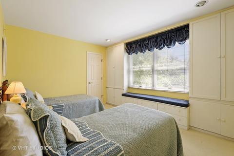 811 Becker Rd, Glenview, IL 60025 photo 15