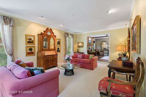 811 Becker Rd, Glenview, IL 60025 photo 3