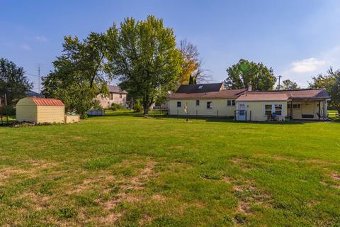 606 S Main St, Long Point, IL 61333 photo 2