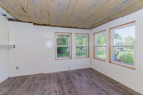 606 S Main St, Long Point, IL 61333 photo 29