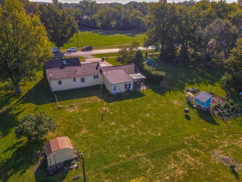 606 S Main St, Long Point, IL 61333 photo 4