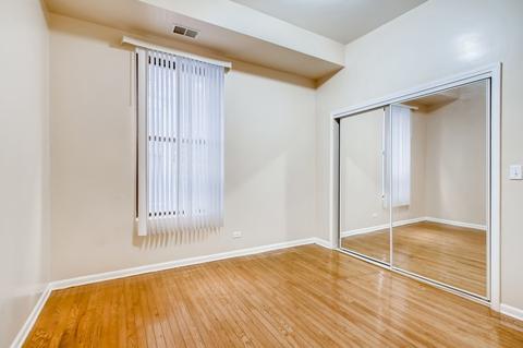 4943 S Champlain Ave, Chicago, IL 60615 photo 9
