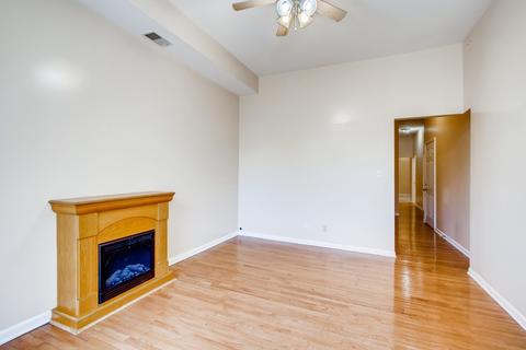 4943 S Champlain Ave, Chicago, IL 60615 photo 3