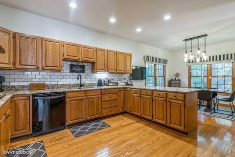 1155 Harmon Blvd, Hoffman Estates, IL 60169 photo 10