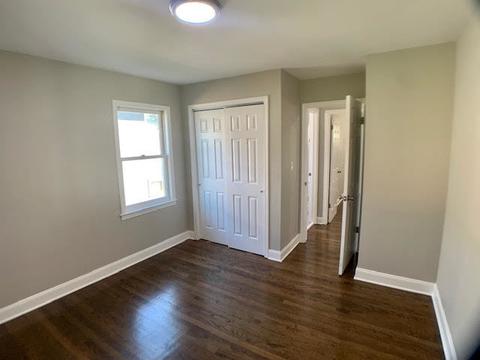 306 E Maple Ave, Roselle, IL 60172 photo 8