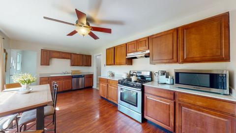 665 Edgemont Ln, Hoffman Estates, IL 60169 photo 8