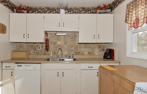 2927 Stilling Blvd, Mchenry, IL 60050 photo 7