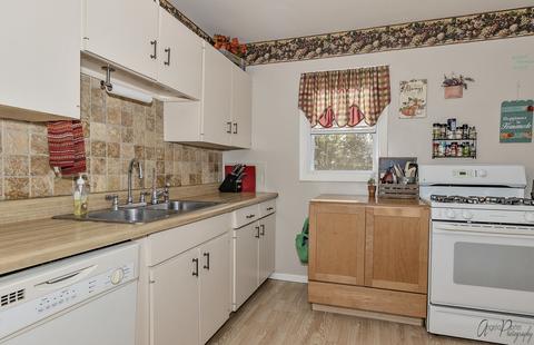 2927 Stilling Blvd, Mchenry, IL 60050 photo 6