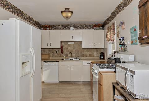 2927 Stilling Blvd, Mchenry, IL 60050 photo 8