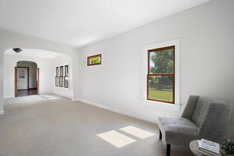 990 Rose Ave, Des Plaines, IL 60016 photo 17
