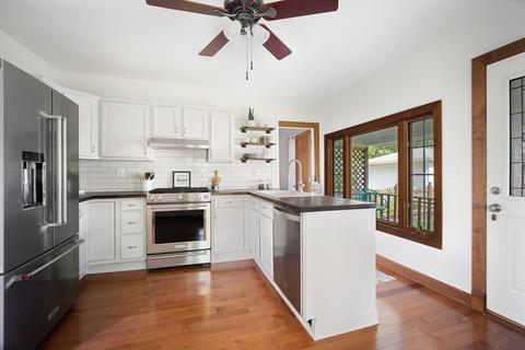 990 Rose Ave, Des Plaines, IL 60016 photo 7