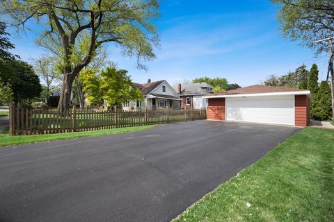 990 Rose Ave, Des Plaines, IL 60016 photo 5