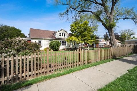 990 Rose Ave, Des Plaines, IL 60016 photo 3