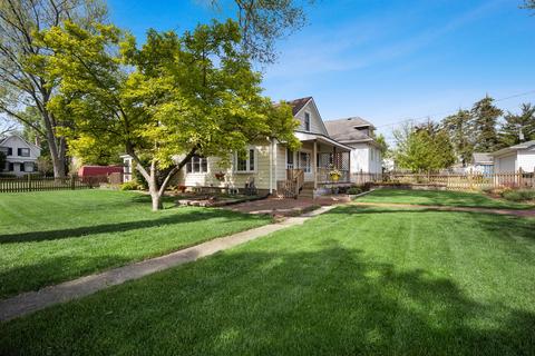 990 Rose Ave, Des Plaines, IL 60016 photo 4