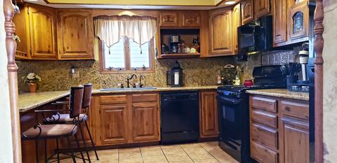 2079 W Potawatomie Trl, Kankakee, IL 60901 photo 4