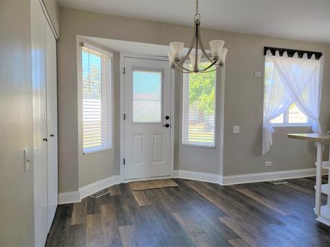 1015 Willow Bay, Elgin, IL 60123 photo 4