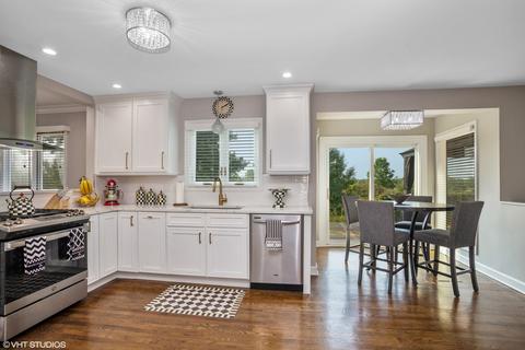 259 Windsor Dr, Bartlett, IL 60103 photo 8