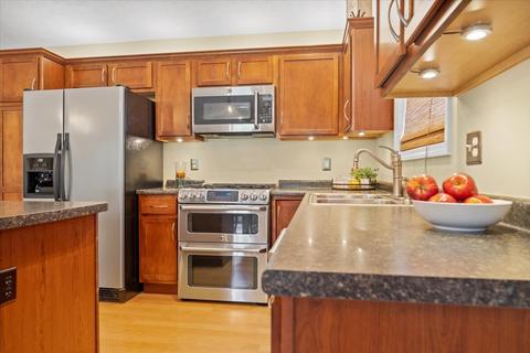 8 Winding Way, Bloomington, IL 61704 photo 6