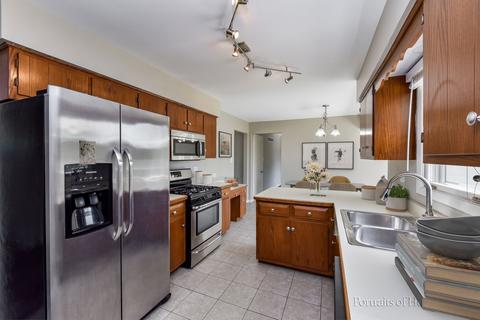 6446 Peyla Ln, Plainfield, IL 60586 photo 4