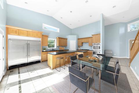 717 Area St, Mchenry, IL 60051 photo 2