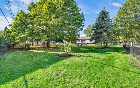 1287 Blackhawk Dr, Elgin, IL 60120 photo 32