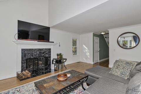 911 W Plum St, Mchenry, IL 60051 photo 5