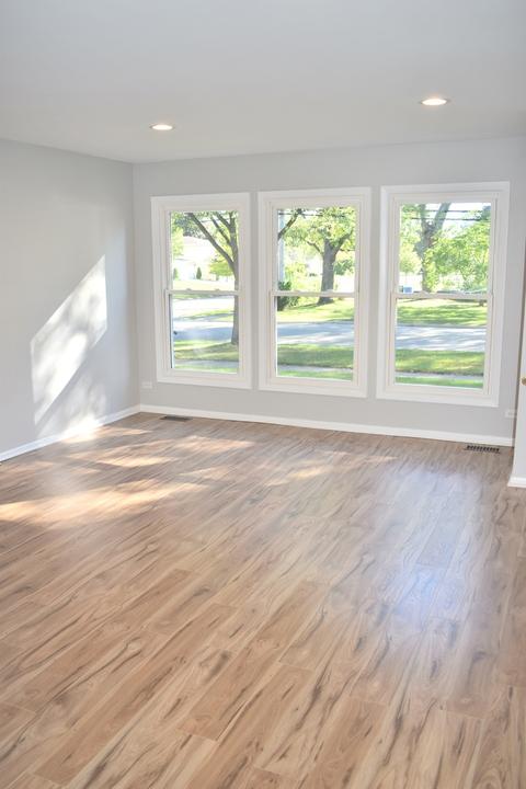 110 N Westgate Rd N, Mount Prospect, IL 60056 photo 3