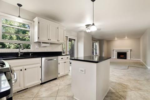 472 E Central Ave, Lombard, IL 60148 photo 8
