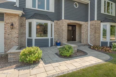 23643 Douglas Dr, Plainfield, IL 60585 photo 2