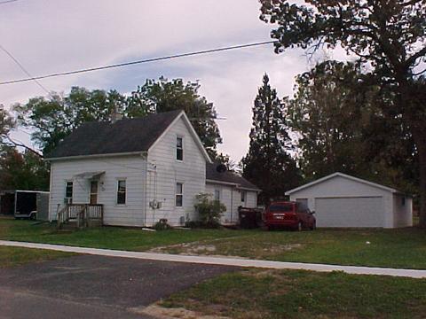 340 Odgen St, Capron, IL 61012