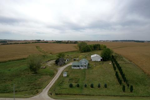 9822 Mill Rd, Mount Carroll, IL 61053 photo 4