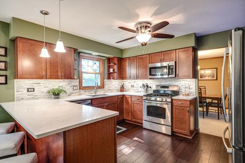 215 Decker Dr, Cary, IL 60013 photo 4