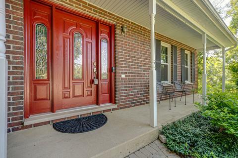 215 Decker Dr, Cary, IL 60013 photo 2