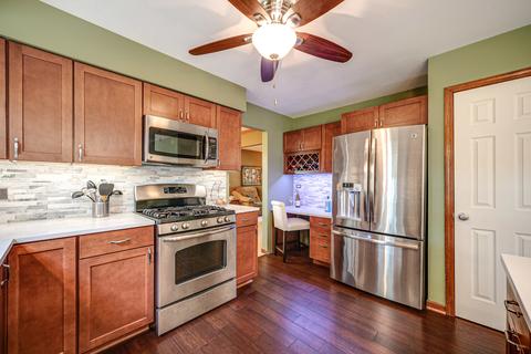 215 Decker Dr, Cary, IL 60013 photo 5