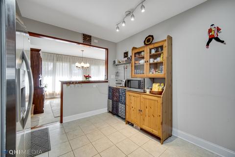 836 S Tures Ln, Des Plaines, IL 60018 photo 9
