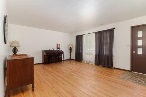 105 Ellis Ave, Normal, IL 61761 photo 4