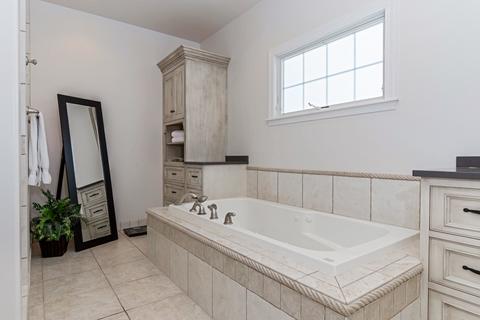66 Brookstone Cir, Bloomington, IL 61704 photo 23