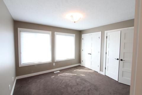 160 Manor Cir, Bloomington, IL 61704 photo 8