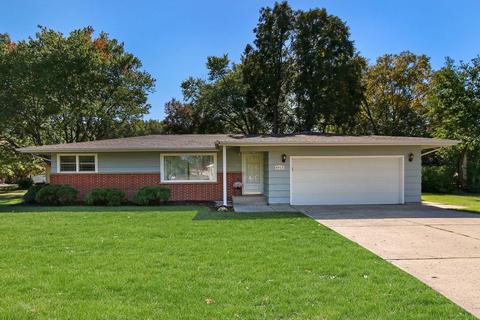 4911 Bonner Dr, Mchenry, IL 60050 photo 1