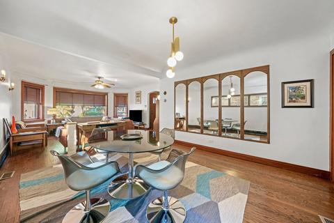1435 Maple Ave, Berwyn, IL 60402 photo 4