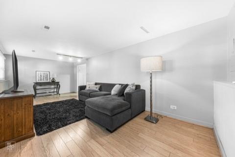 1105 Kent Ct, Wheaton, IL 60189 photo 11