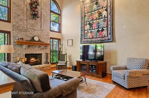 817 Lyford Ln, Wheaton, IL 60189 photo 6