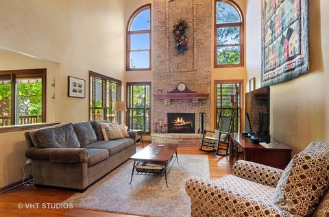 817 Lyford Ln, Wheaton, IL 60189 photo 4