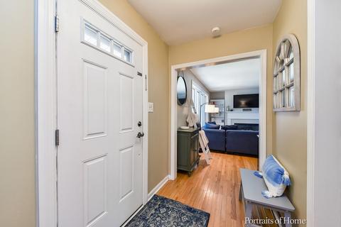 2021 Lancaster Ln, Wheaton, IL 60189 photo 4