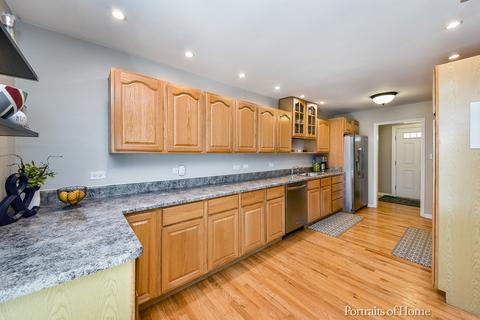 2021 Lancaster Ln, Wheaton, IL 60189 photo 13